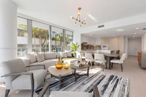 9221 E Bay Harbor Drive #212