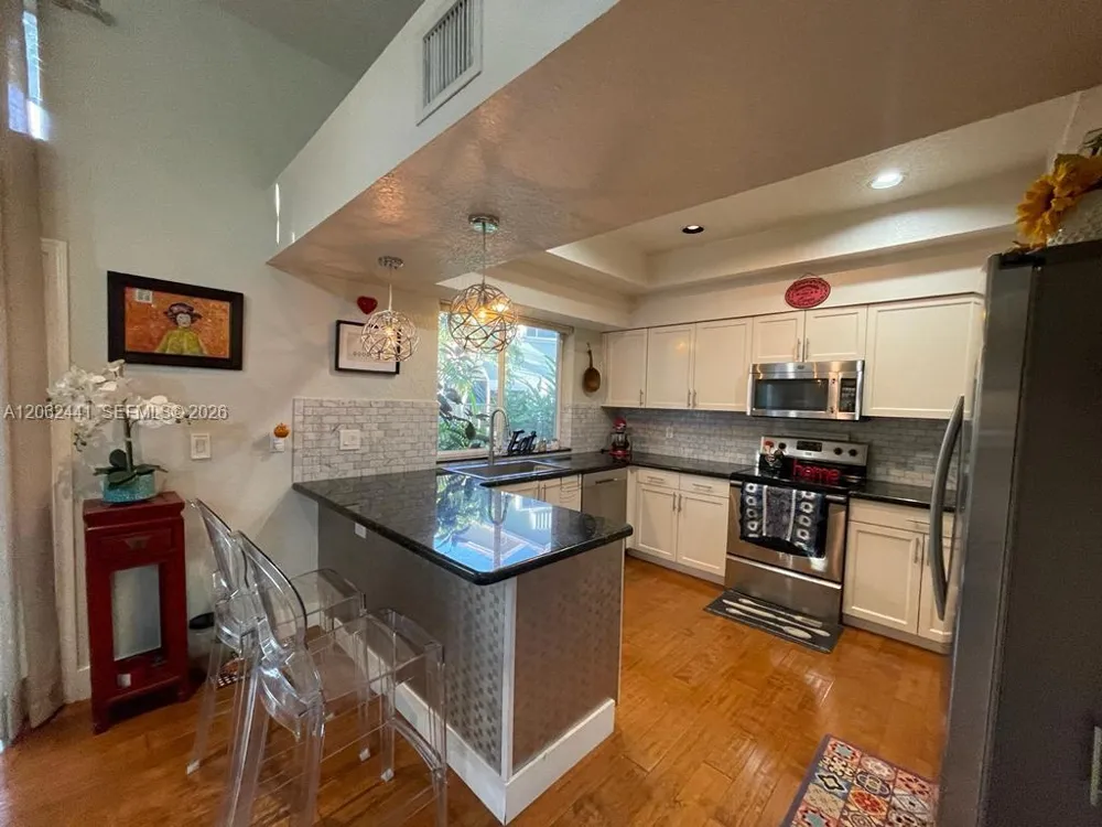 10157 NW 4th St #1 Plantation, FL 33324