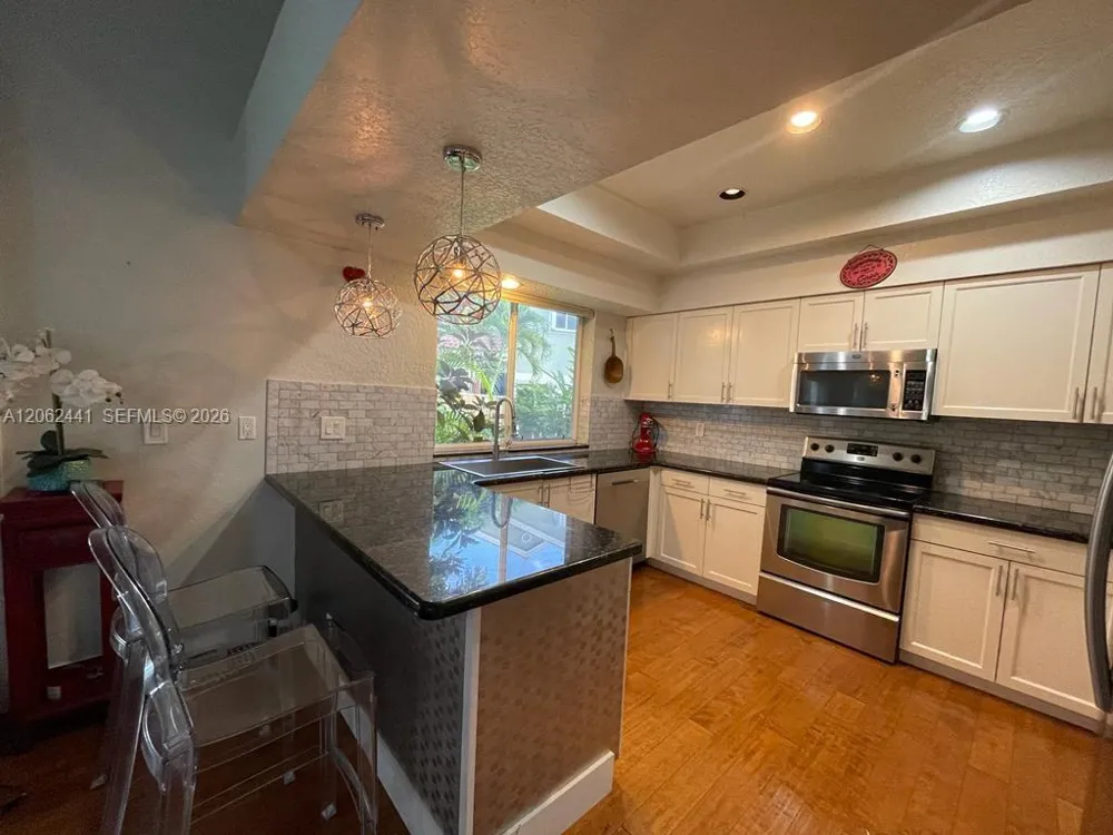 10157 NW 4th St #1 Plantation, FL 33324