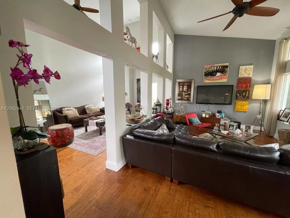 10157 NW 4th St #1 Plantation, FL 33324