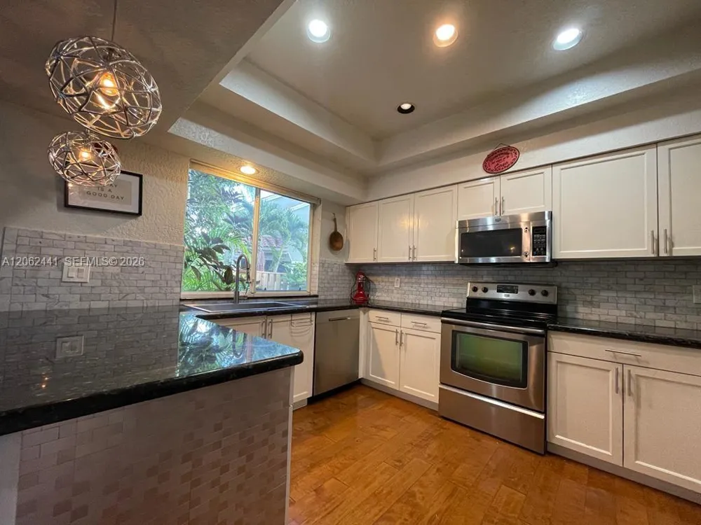 10157 NW 4th St #1 Plantation, FL 33324