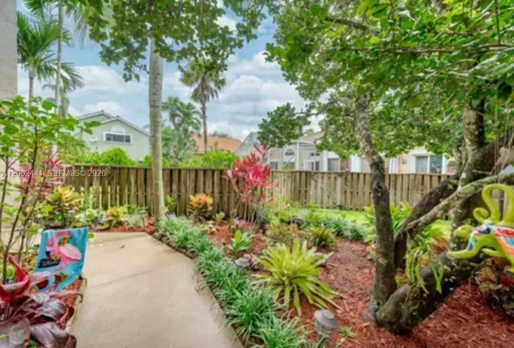 10157 NW 4th St #1 Plantation, FL 33324