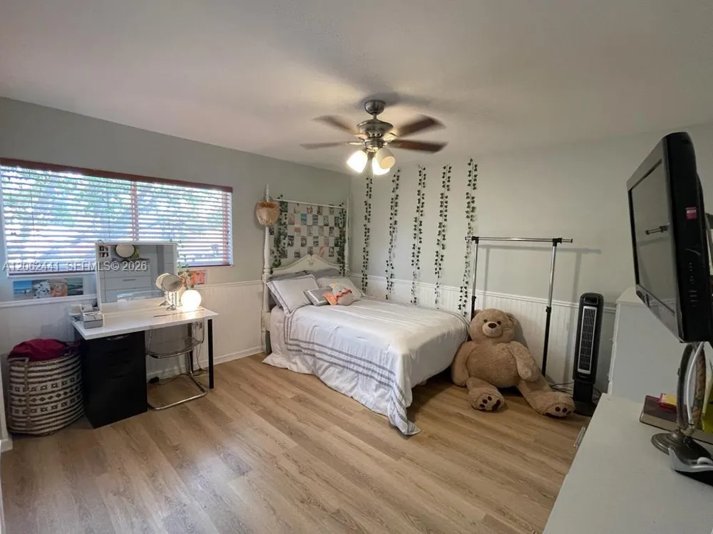 10157 NW 4th St #1 Plantation, FL 33324