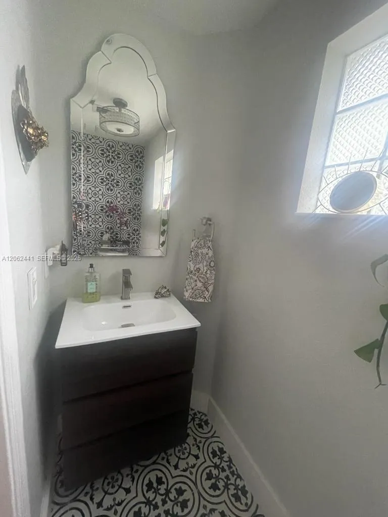 10157 NW 4th St #1 Plantation, FL 33324