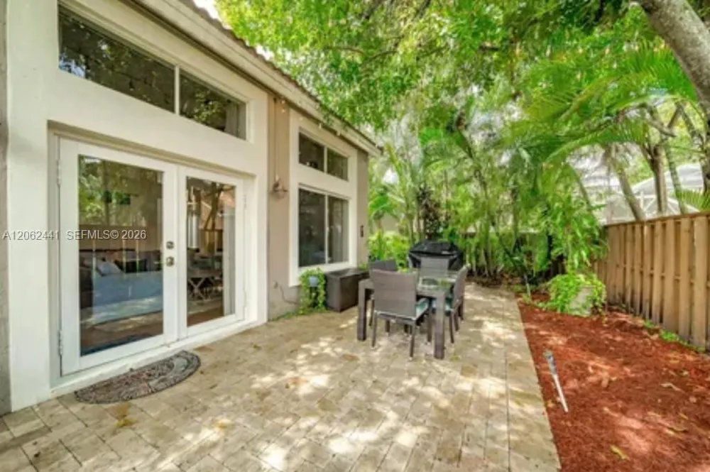 10157 NW 4th St #1 Plantation, FL 33324
