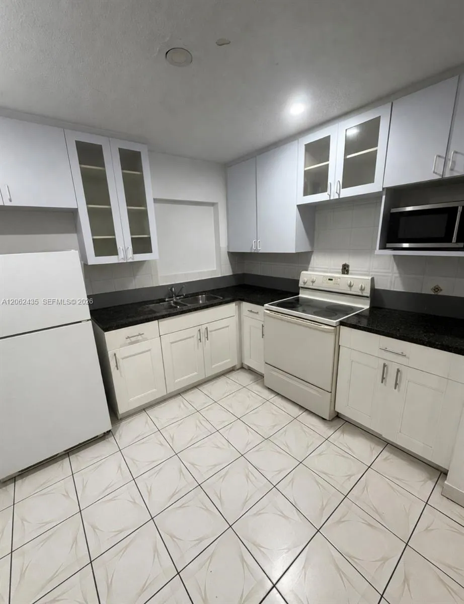 4761 NW 190th St Miami Gardens, FL 33055