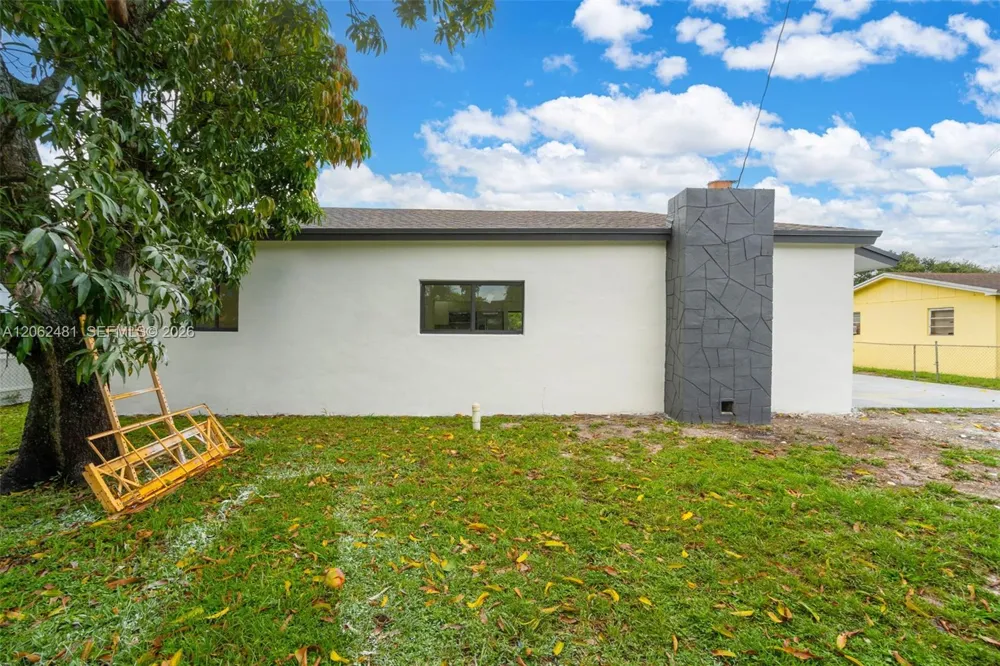 3400 NW 211th St Miami Gardens, FL 33056