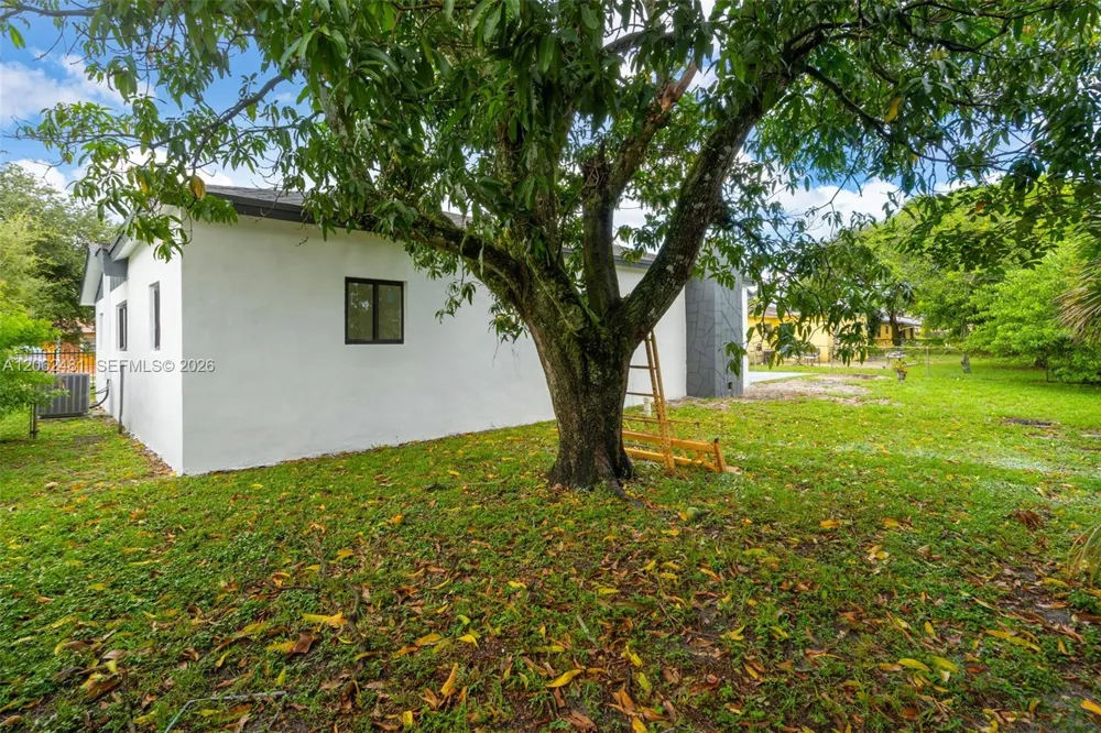 3400 NW 211th St Miami Gardens, FL 33056