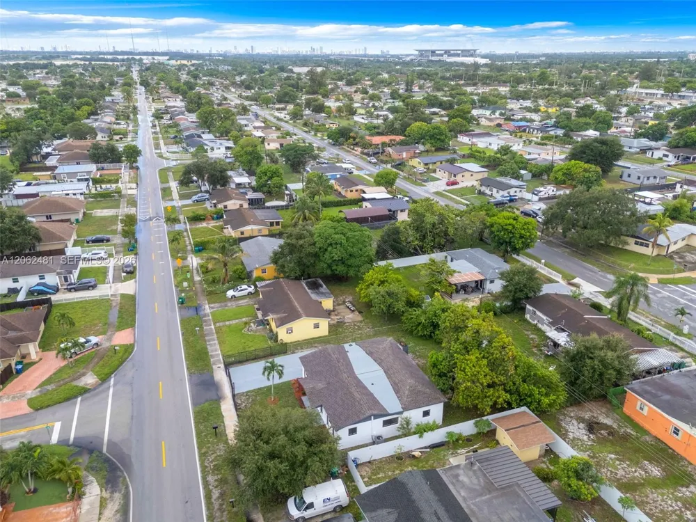 3400 NW 211th St Miami Gardens, FL 33056