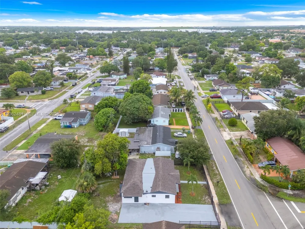 3400 NW 211th St Miami Gardens, FL 33056