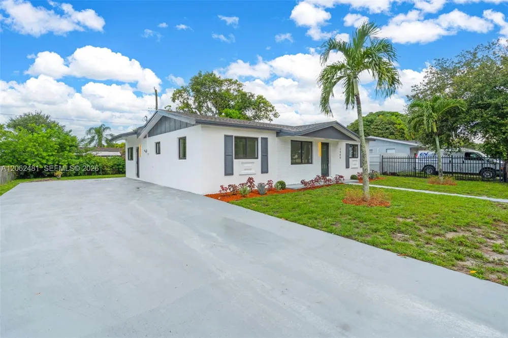 3400 NW 211th St Miami Gardens, FL 33056