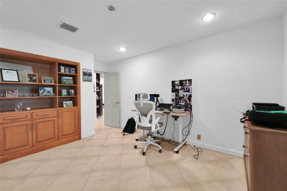 6879 Palm Grove Ct Palm Beach Gardens, FL 33418