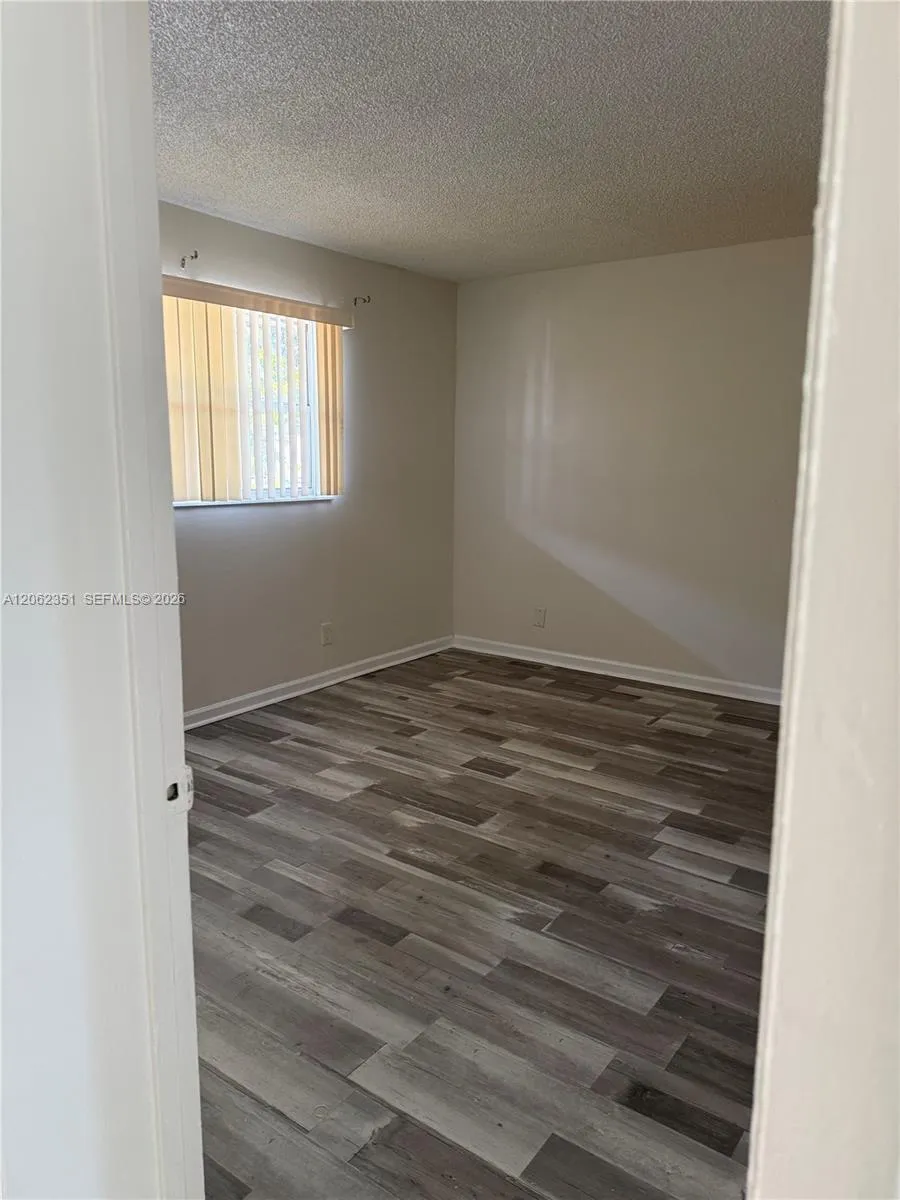 7825 Fairview Dr #204 Tamarac, FL 33321