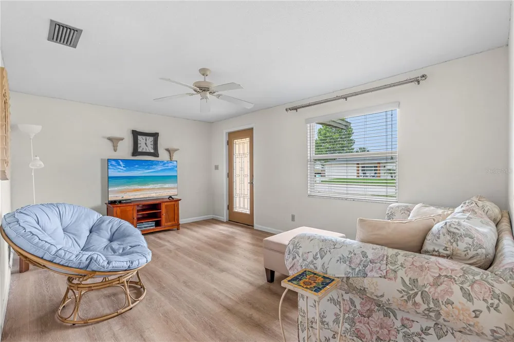 2955 CARRIAGE DRIVE South Daytona, FL 32119