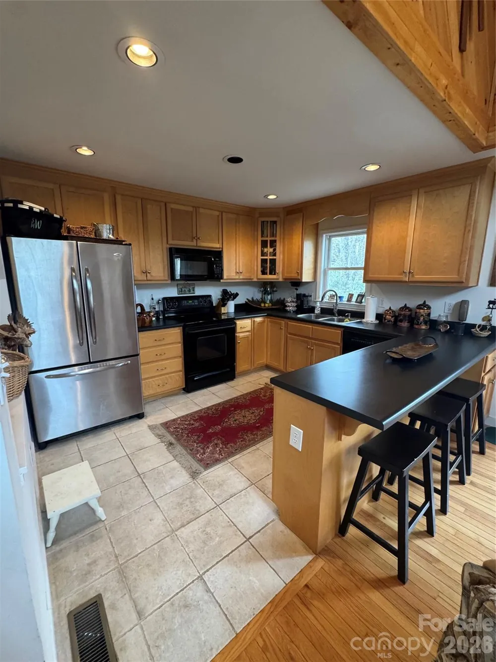 128 Hillcrest Road Newland, NC 28657