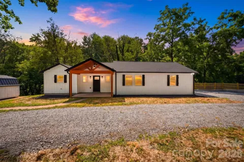 419 Rockyford Street