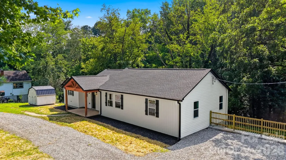419 Rockyford Street Morganton, NC 28655