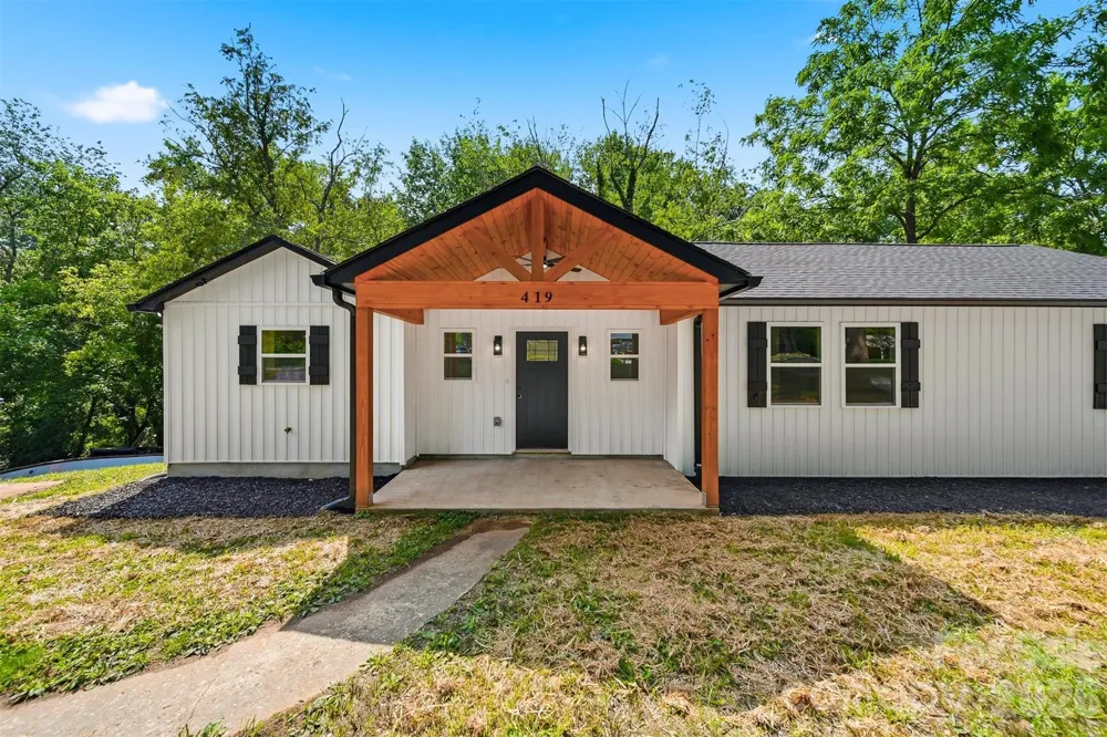 419 Rockyford Street Morganton, NC 28655