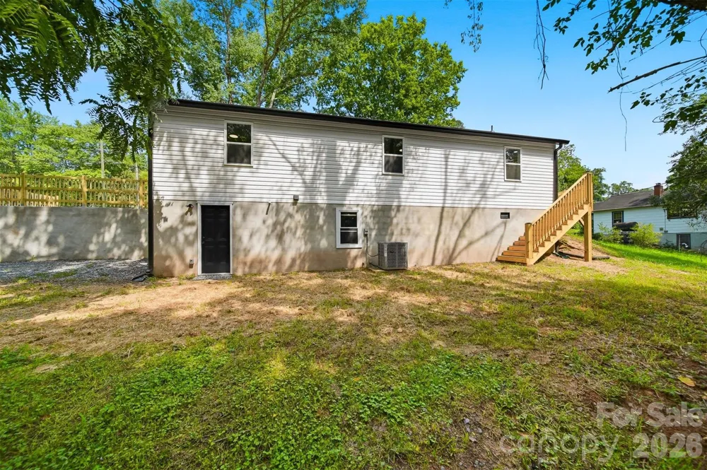 419 Rockyford Street Morganton, NC 28655