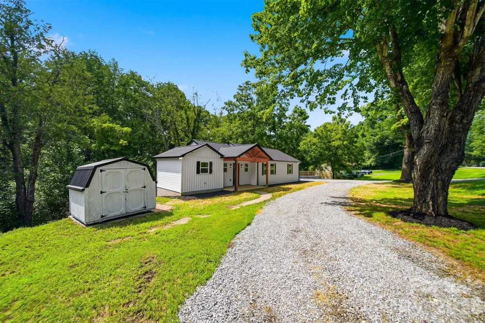 419 Rockyford Street Morganton, NC 28655