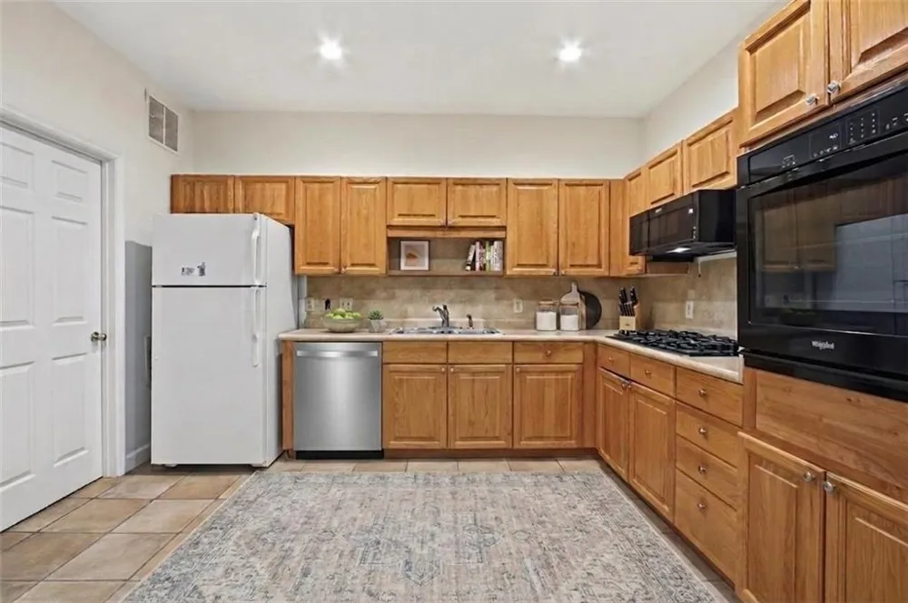 5350 Brooke Ridge Drive Dunwoody, GA 30338