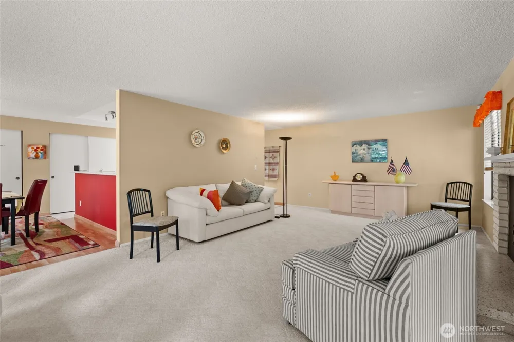 1111 S 249th Place Des Moines, WA 98198