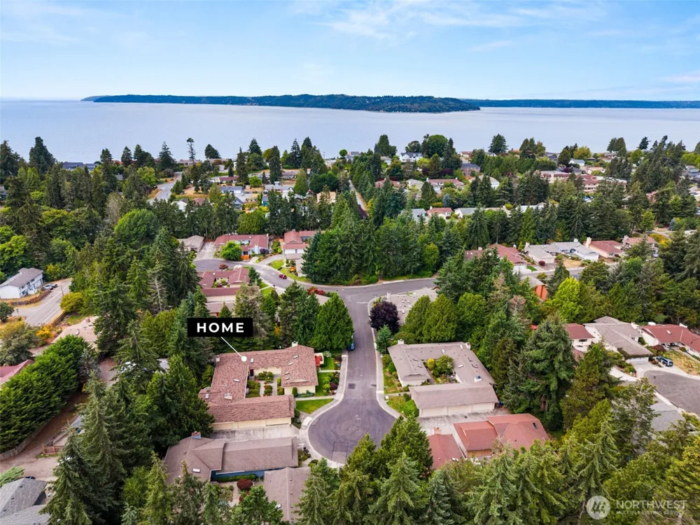 1111 S 249th Place Des Moines, WA 98198