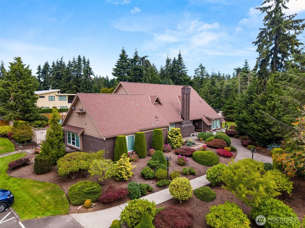 1111 S 249th Place Des Moines, WA 98198