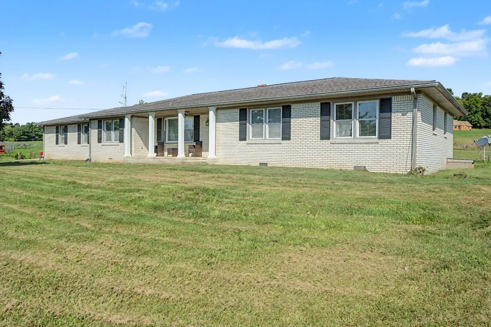 11325 Greenville Rd Hopkinsville, KY 42240