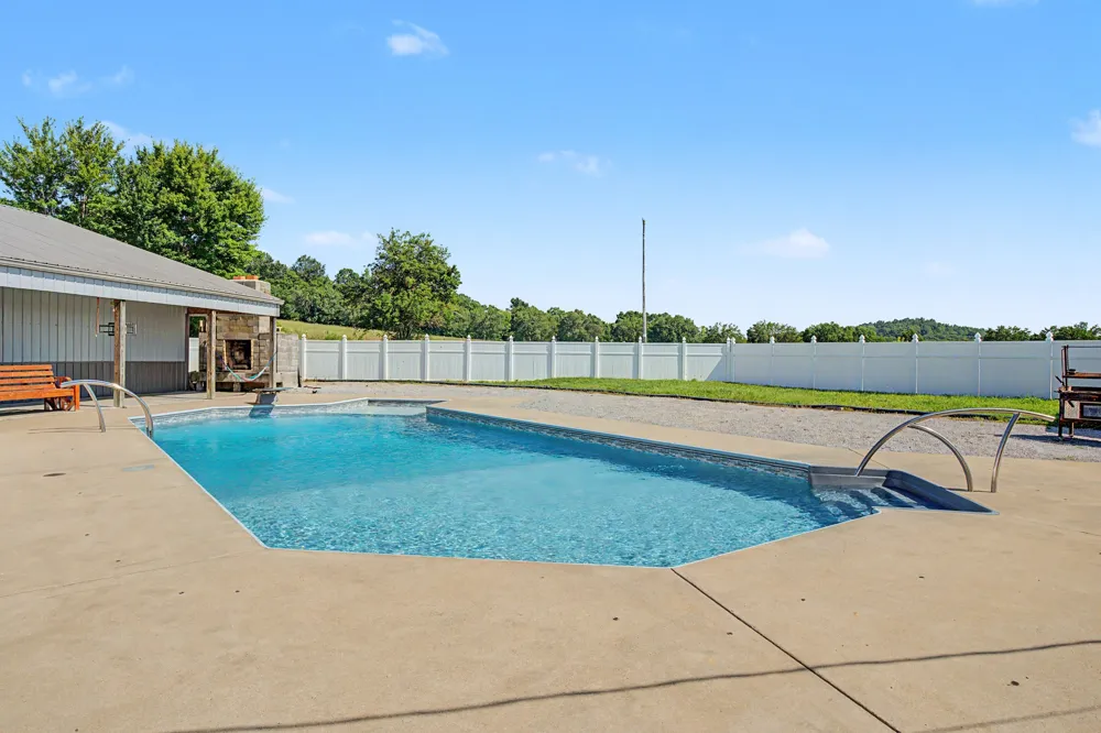 11325 Greenville Rd Hopkinsville, KY 42240