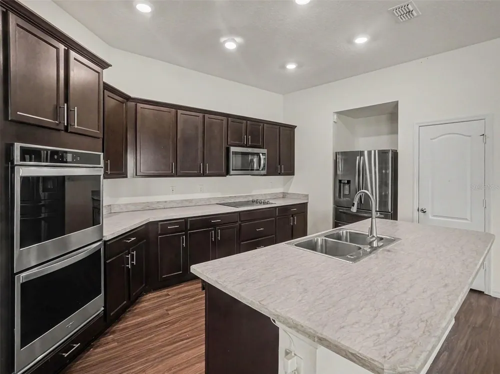 2488 BEGONIA STREET Mascotte, FL 34753