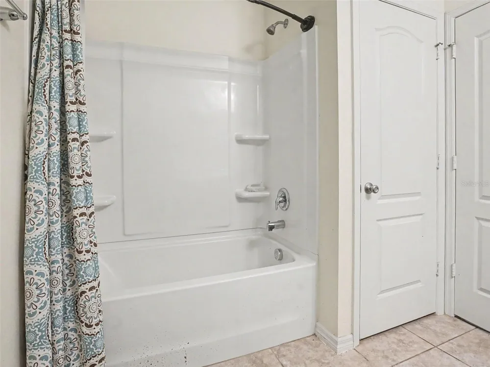 2488 BEGONIA STREET Mascotte, FL 34753
