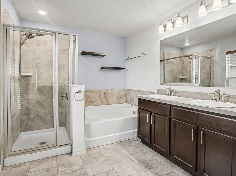 2488 BEGONIA STREET Mascotte, FL 34753