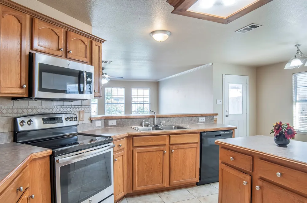 2056 Old Glory Lane Heartland, TX 75126
