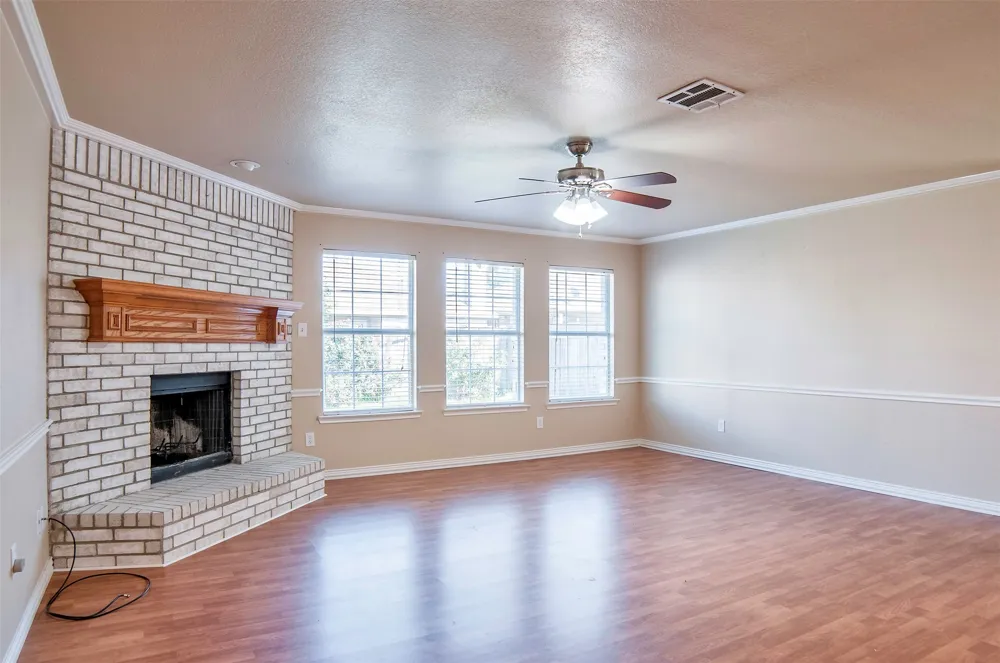 2056 Old Glory Lane Heartland, TX 75126