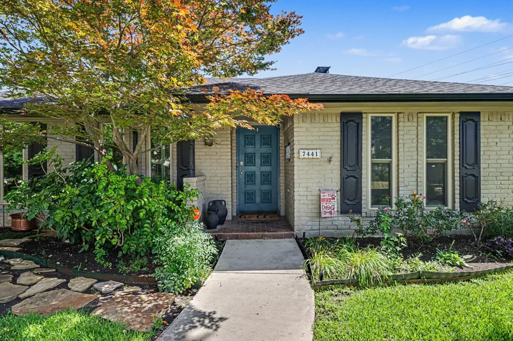 7441 Whispering Pines Drive Dallas, TX 75248
