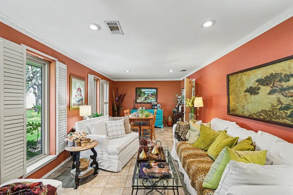 7441 Whispering Pines Drive Dallas, TX 75248