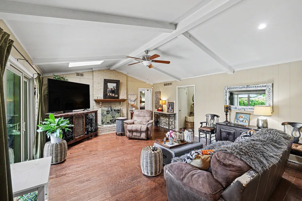 7441 Whispering Pines Drive Dallas, TX 75248
