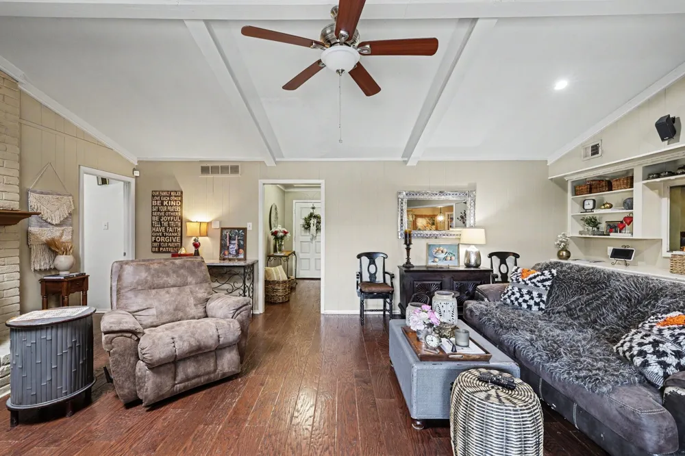 7441 Whispering Pines Drive Dallas, TX 75248
