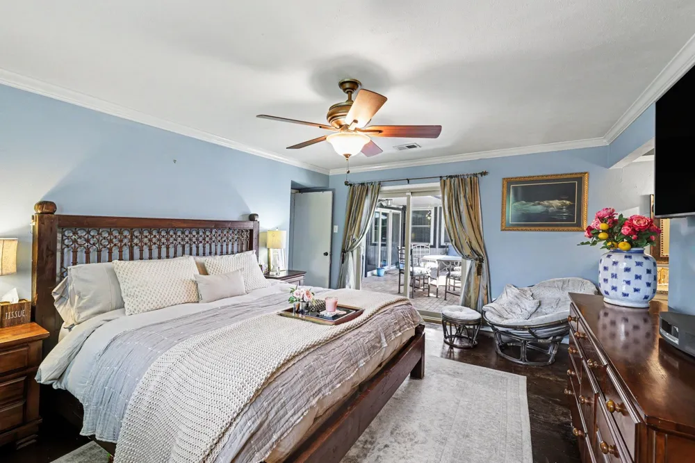 7441 Whispering Pines Drive Dallas, TX 75248