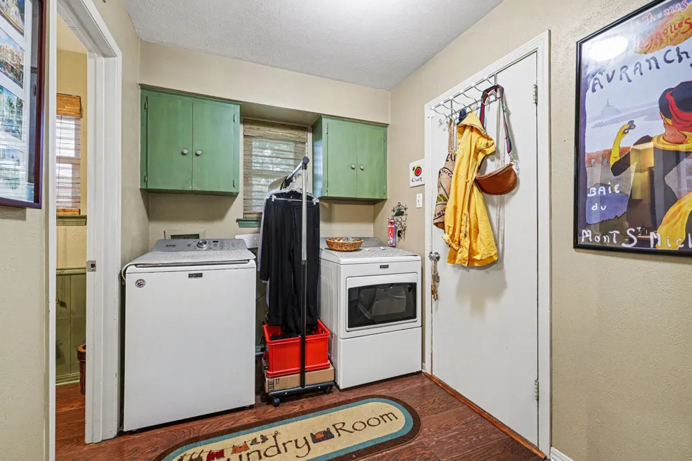 7441 Whispering Pines Drive Dallas, TX 75248