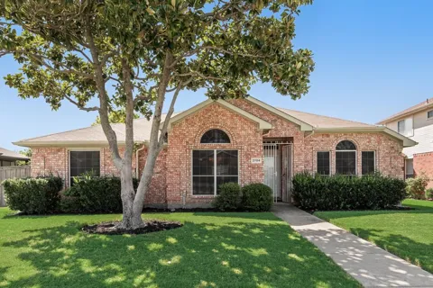 2704 Crooked Creek