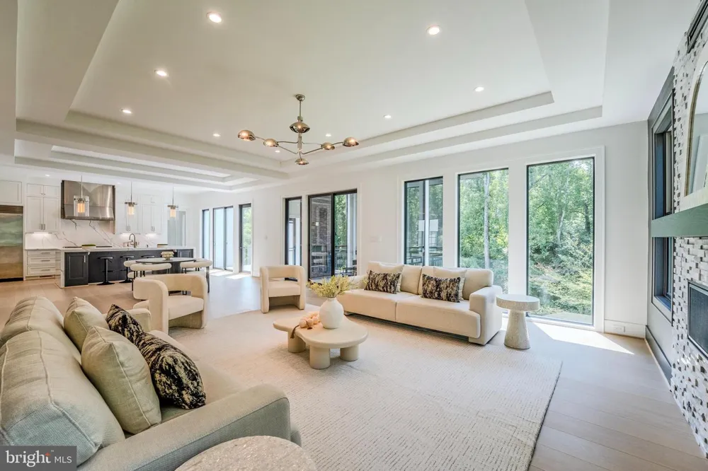 1434 WAGGAMAN CIRCLE Mclean, VA 22101