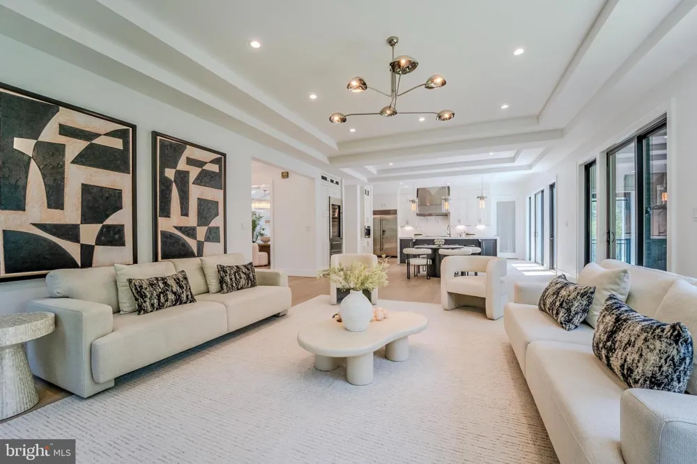 1434 WAGGAMAN CIRCLE Mclean, VA 22101