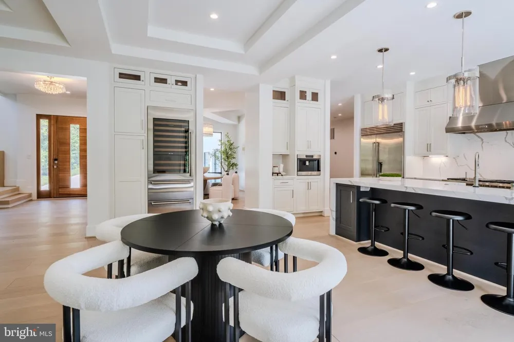 1434 WAGGAMAN CIRCLE Mclean, VA 22101