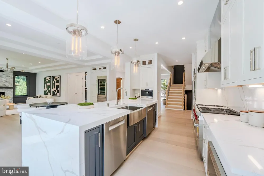 1434 WAGGAMAN CIRCLE Mclean, VA 22101