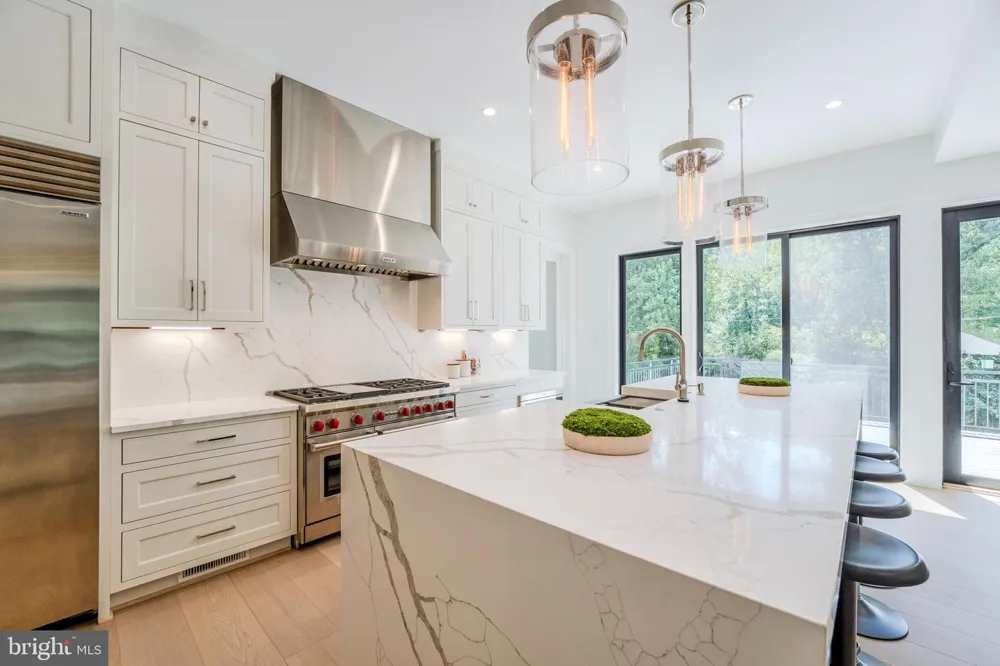 1434 WAGGAMAN CIRCLE Mclean, VA 22101