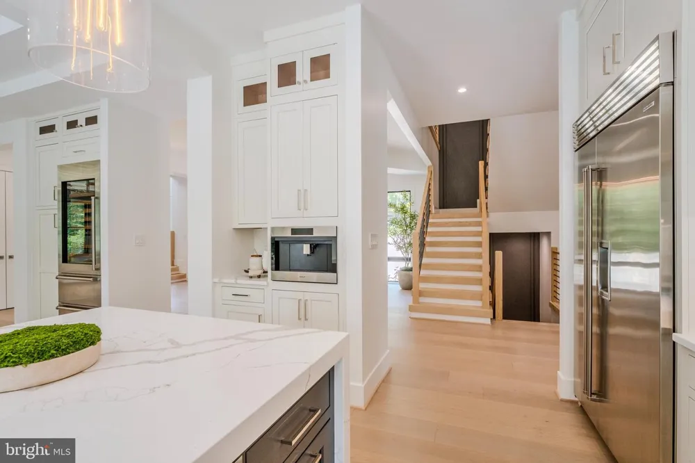 1434 WAGGAMAN CIRCLE Mclean, VA 22101