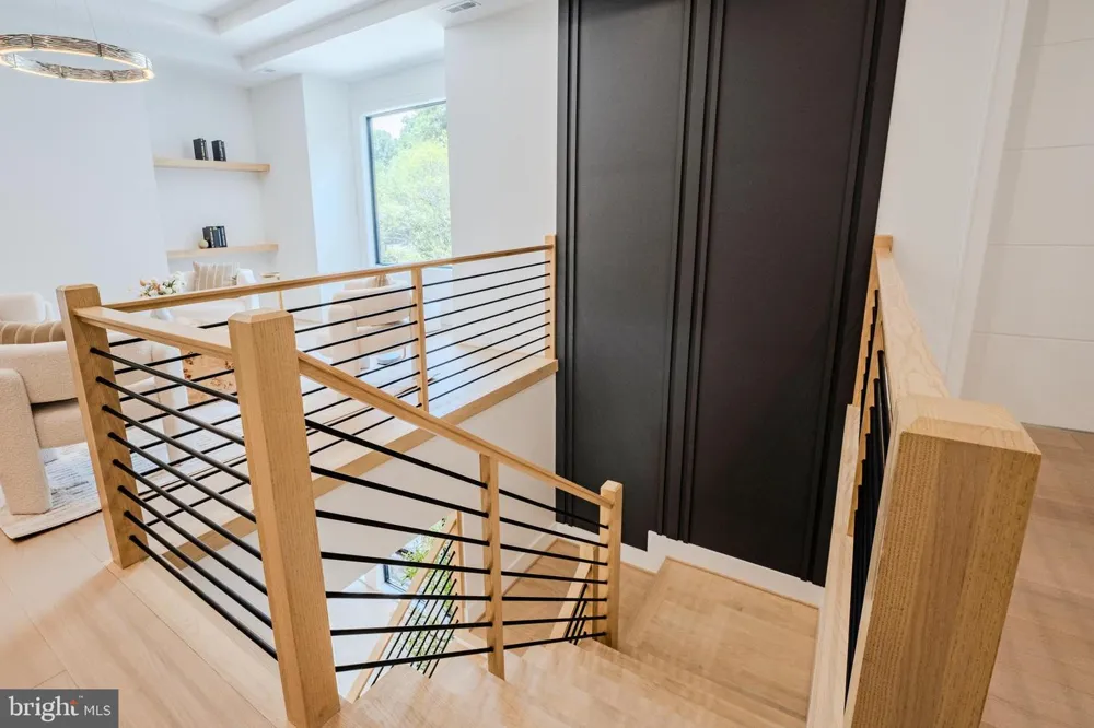 1434 WAGGAMAN CIRCLE Mclean, VA 22101