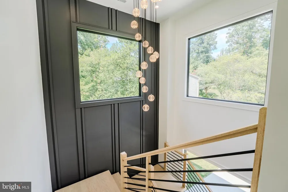 1434 WAGGAMAN CIRCLE Mclean, VA 22101